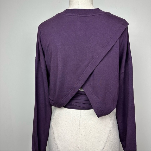 Athleta Yoga Tie Back Top - Picture 3 of 7